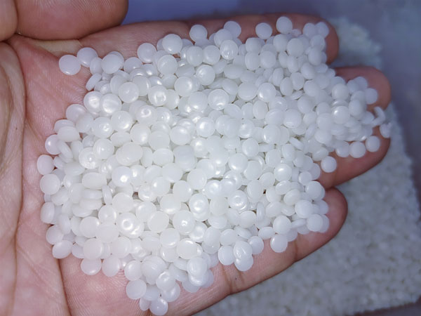 巢湖中空吹膜HDPE再生颗粒